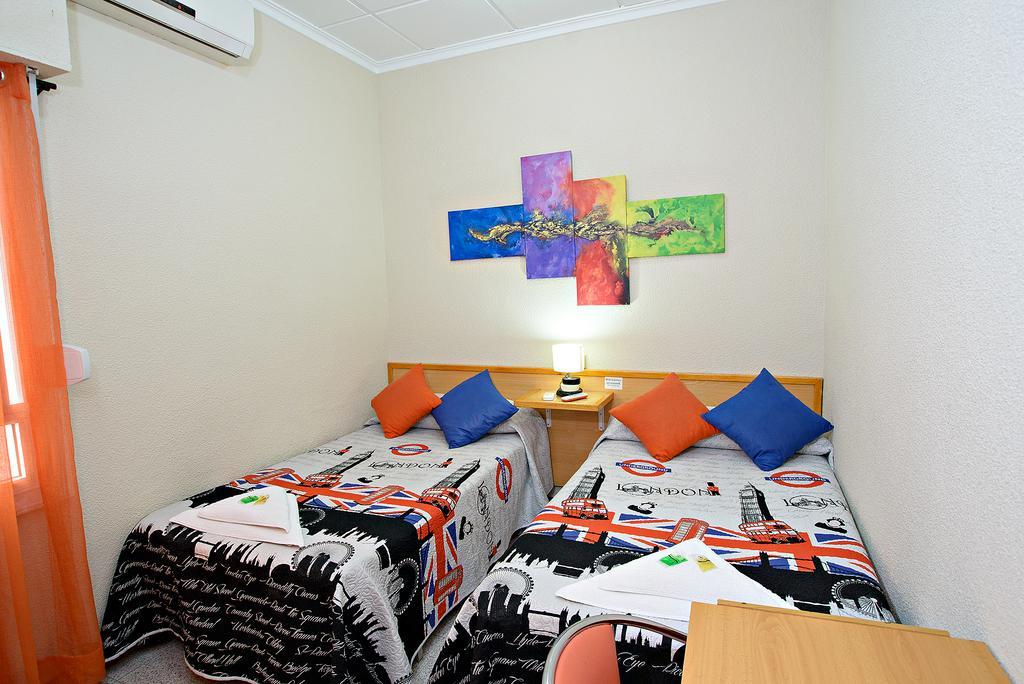 Hostal Carrizo เอลดา ภายนอก รูปภาพ
