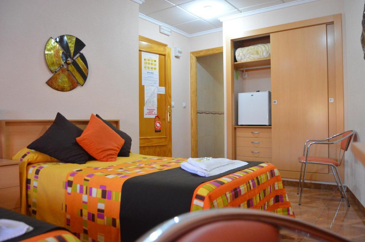 Hostal Carrizo เอลดา ภายนอก รูปภาพ