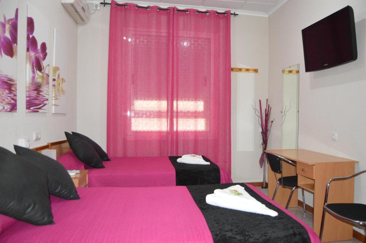 Hostal Carrizo เอลดา ภายนอก รูปภาพ