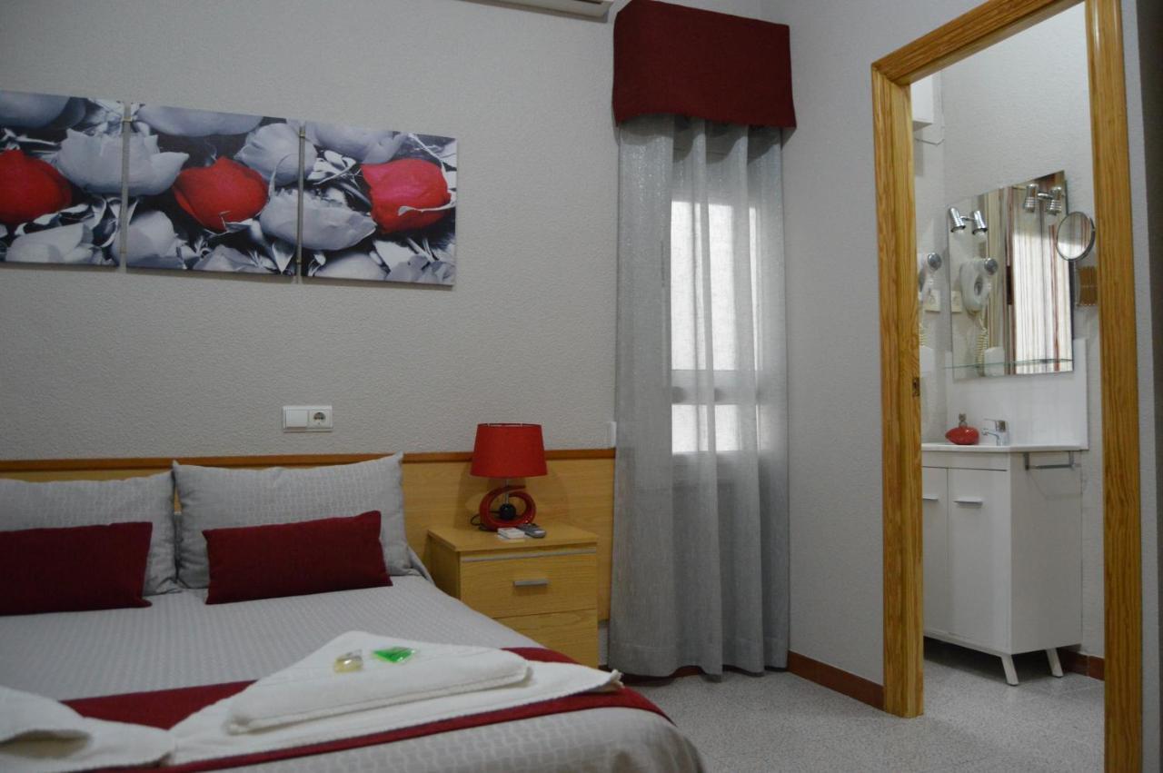 Hostal Carrizo เอลดา ภายนอก รูปภาพ